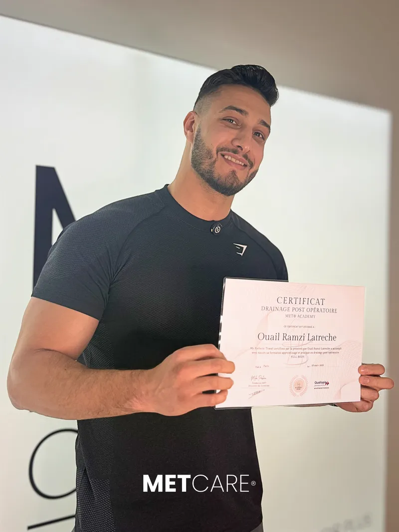 Participant avec son certificat METCARE®